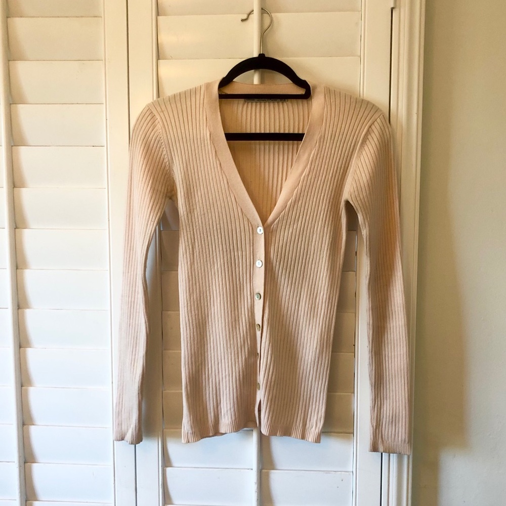 Blush Knitted Vneck Cardigan with shell buttons